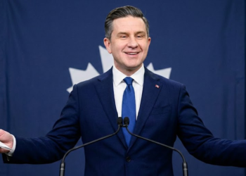 Poilievre faces rare leadership review as Tories meet in Calgary 27 Poilievre courts delegates as he faces a must-win leadership review vote