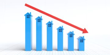 Apartment buildings in Toronto reflecting Canada's cooling rental market and rising vacancies